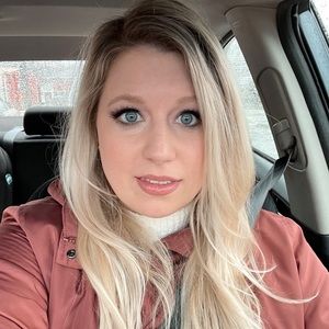 Meet your Posher, Allasondra